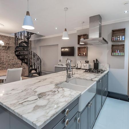 The London House - Entire Villa 외부 사진