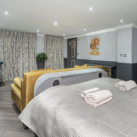 The London House - Entire Villa 외부 사진