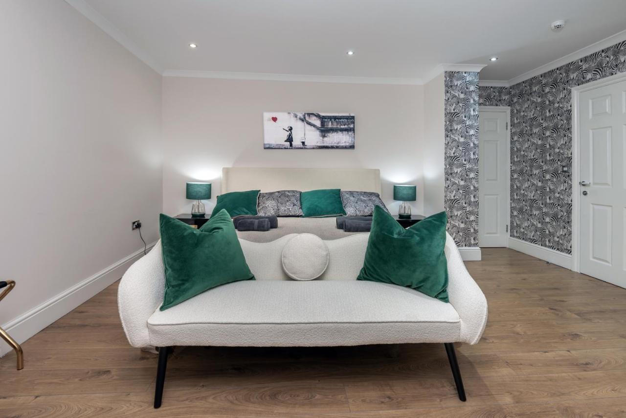 The London House - Entire Villa 외부 사진